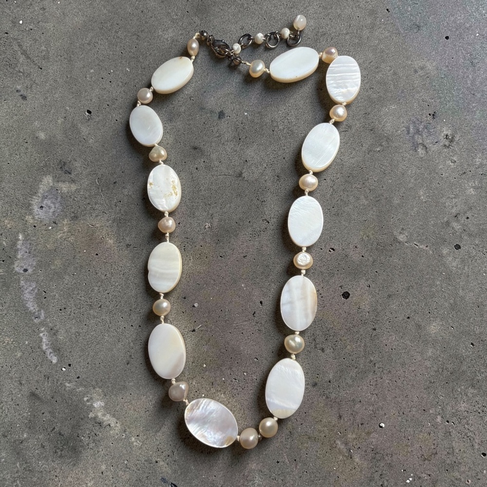 Vintage Mother of Pearl Necklace Freshwater Pearl White Shell Beaded Elegant Min
